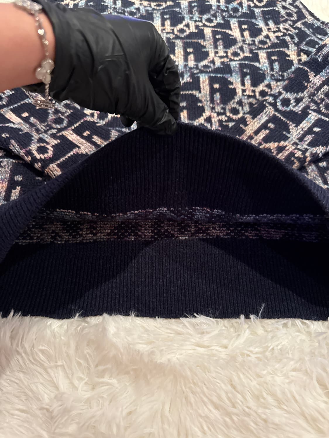 번개케어정품인증/한정판 디올 오블리크 자카드 멀티컬러 네이비 울 스웨터  상품이미지9