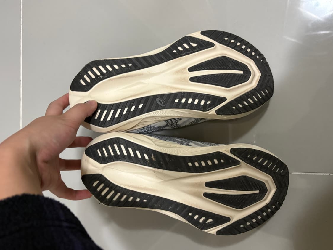 아식스 노바블라스트 런닝화 235 상품이미지3