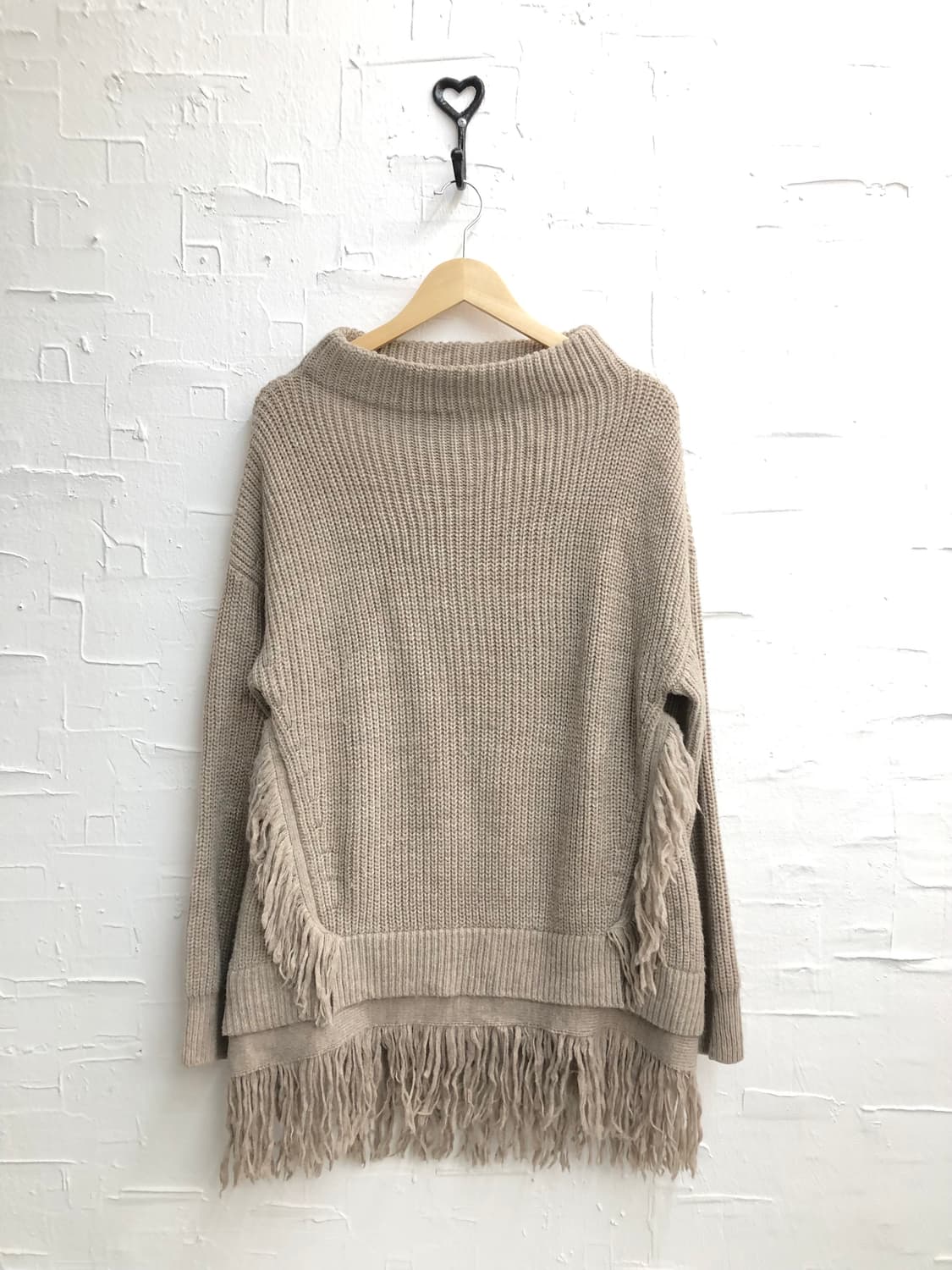 Oatmeal fringe hem knit 상품이미지4