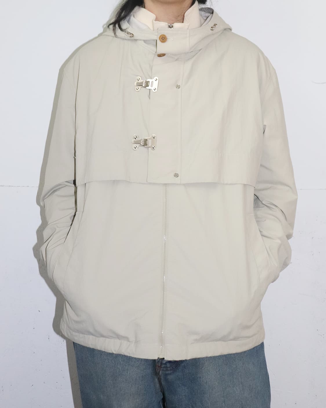 알레그리 22SS 유틸리티 하이넥 후디드 윈드브레이커 상품이미지3