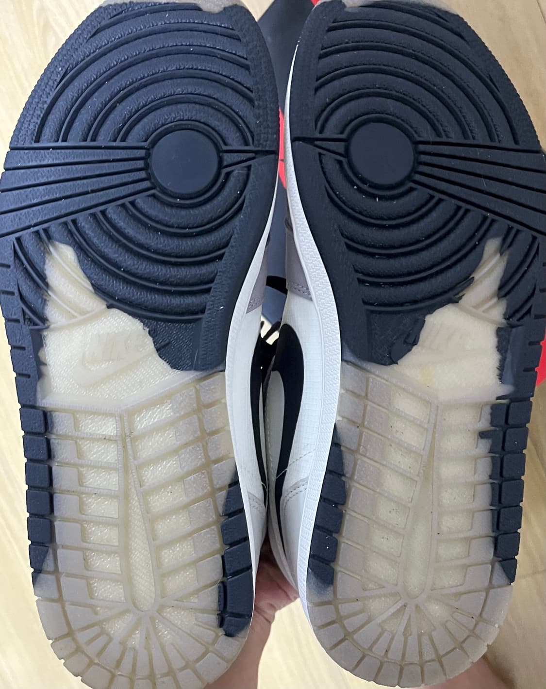 나이키 조던1 하이 엘리펀트 고어텍스 265 상품이미지3