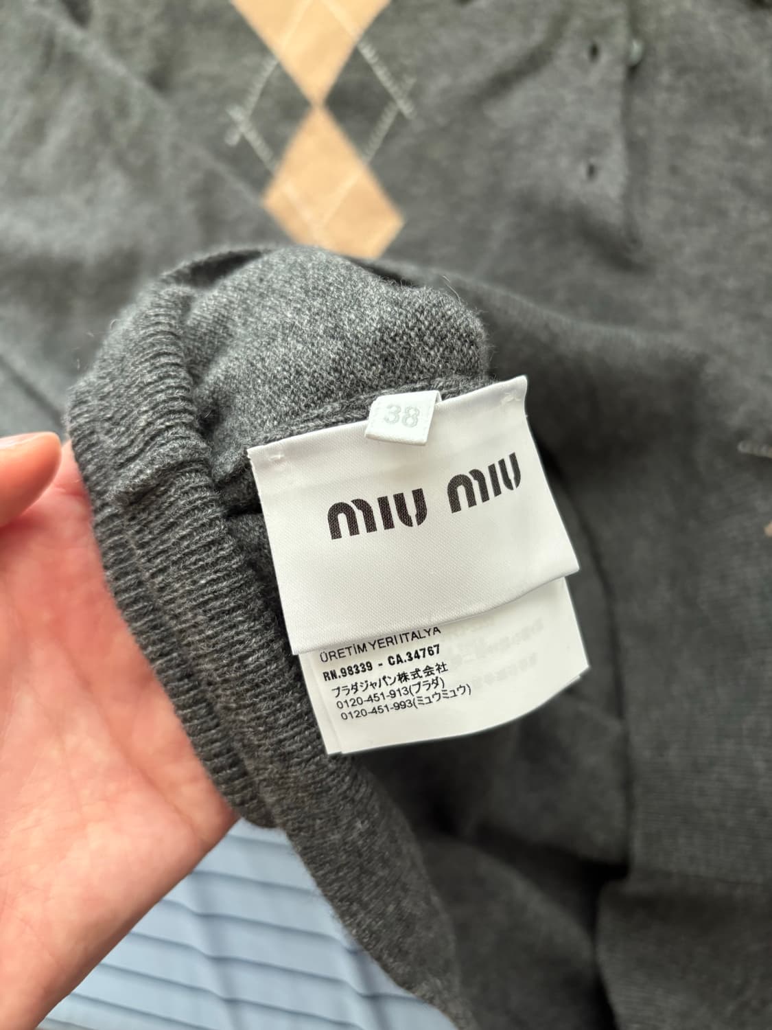 미우미우 아가일 캐시미어 니트 상품이미지3