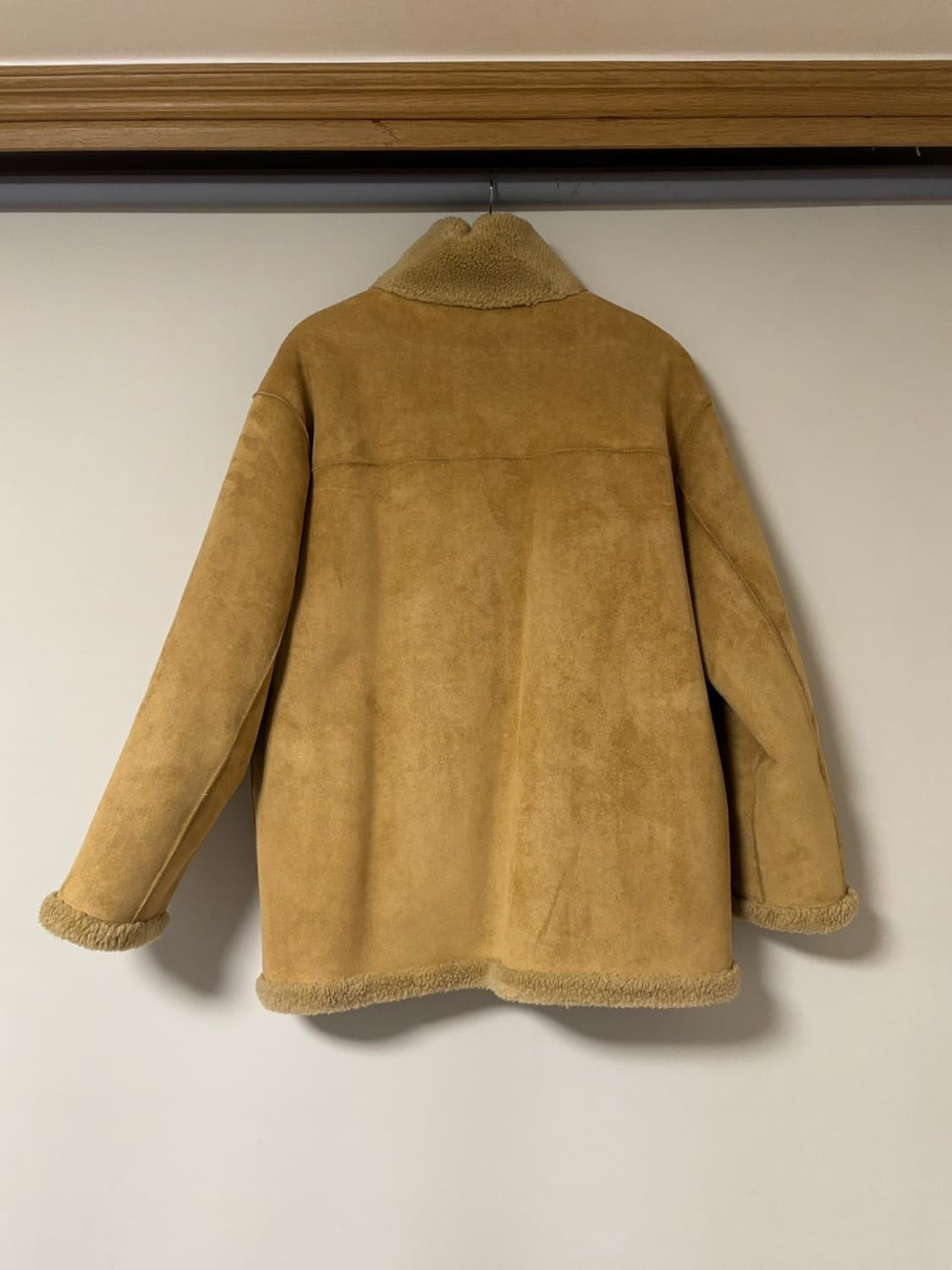 리본빛 Berin Reversible Shearling Coat 상품이미지5
