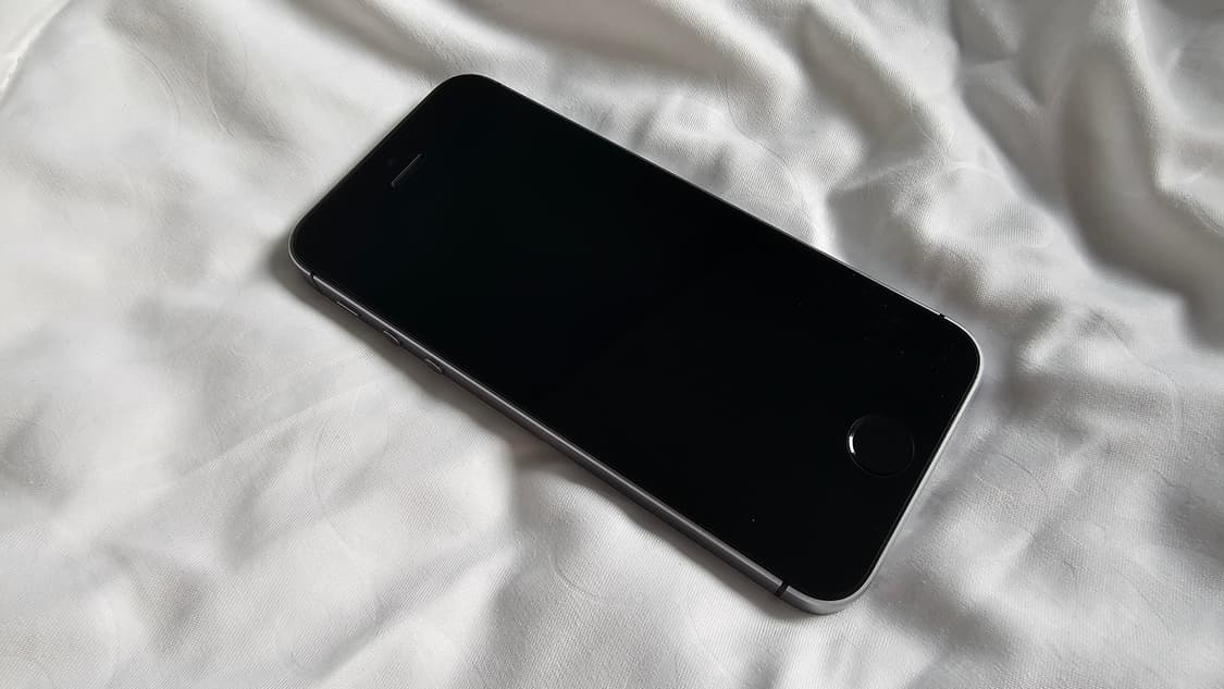 [정품] 아이폰 SE1 128GB 배터리신품 카메라 스그 해외판 상품이미지2