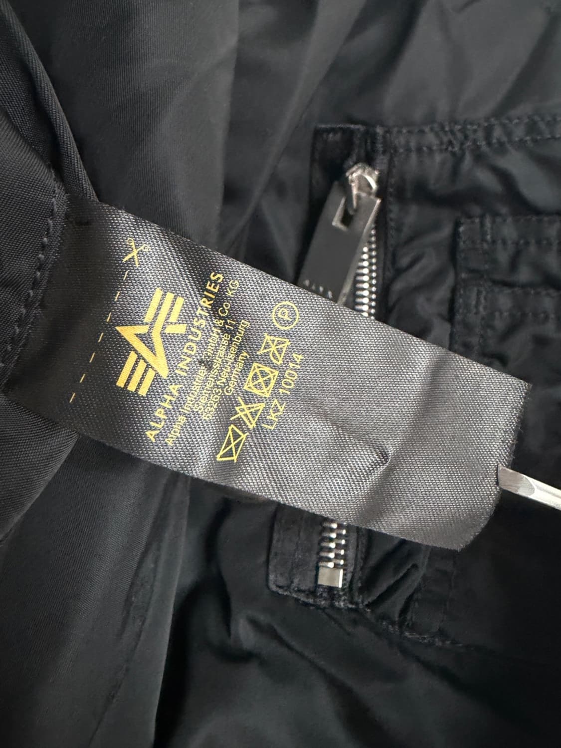 알릭스 x 알파 인더스트리 이터널 D링 봄버 블랙  MA-1 자켓 점퍼  상품이미지10