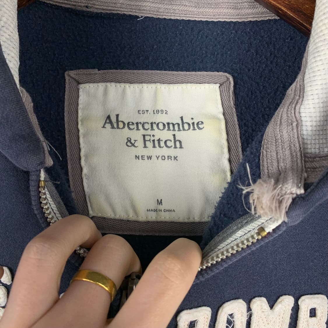 아베크롬비 y2k 와투케 네이비 후드집업 상품이미지6