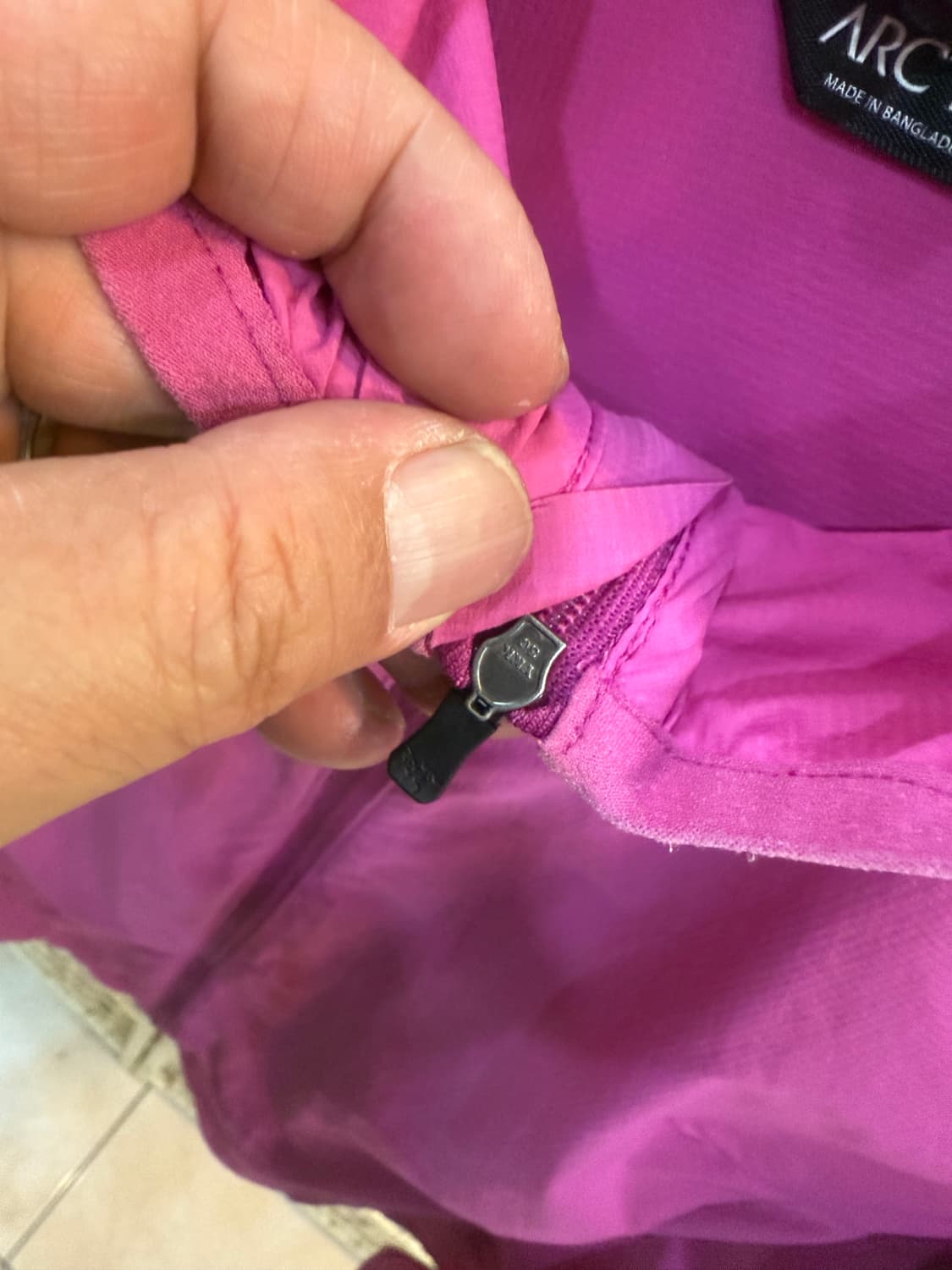 66 정품 아크테릭스 후드 바람막이 팝니다 상품이미지3