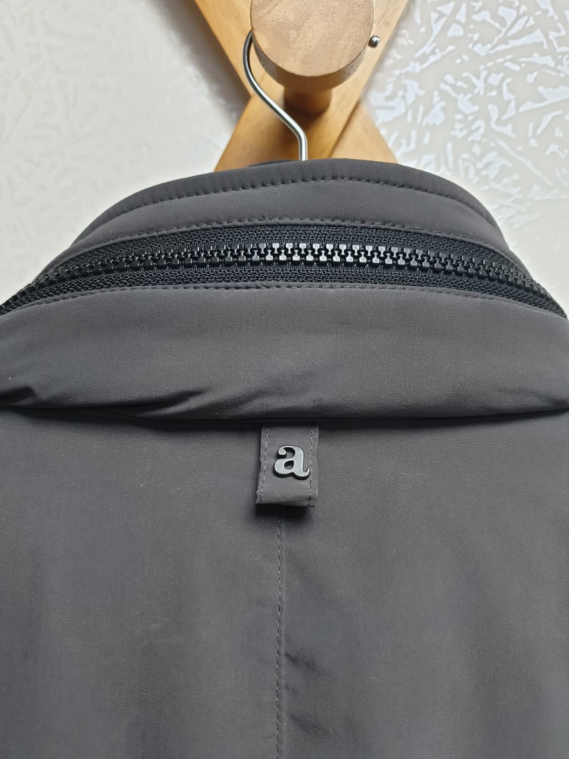 [52/105] 알레그리 구스패딩 차콜 상품이미지9