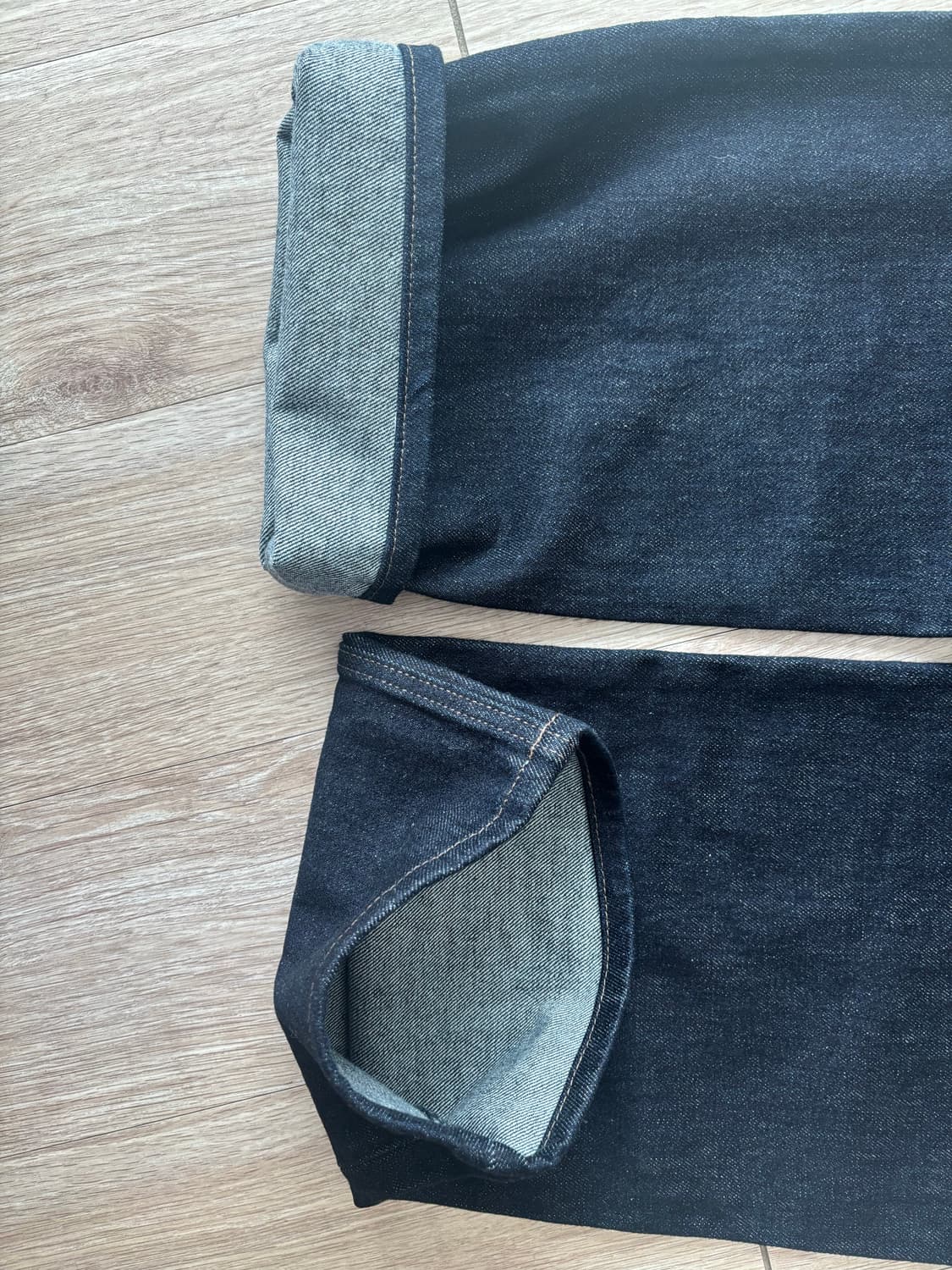 유니클로 jw앤더슨 스트레이트 진 블루 상품이미지3