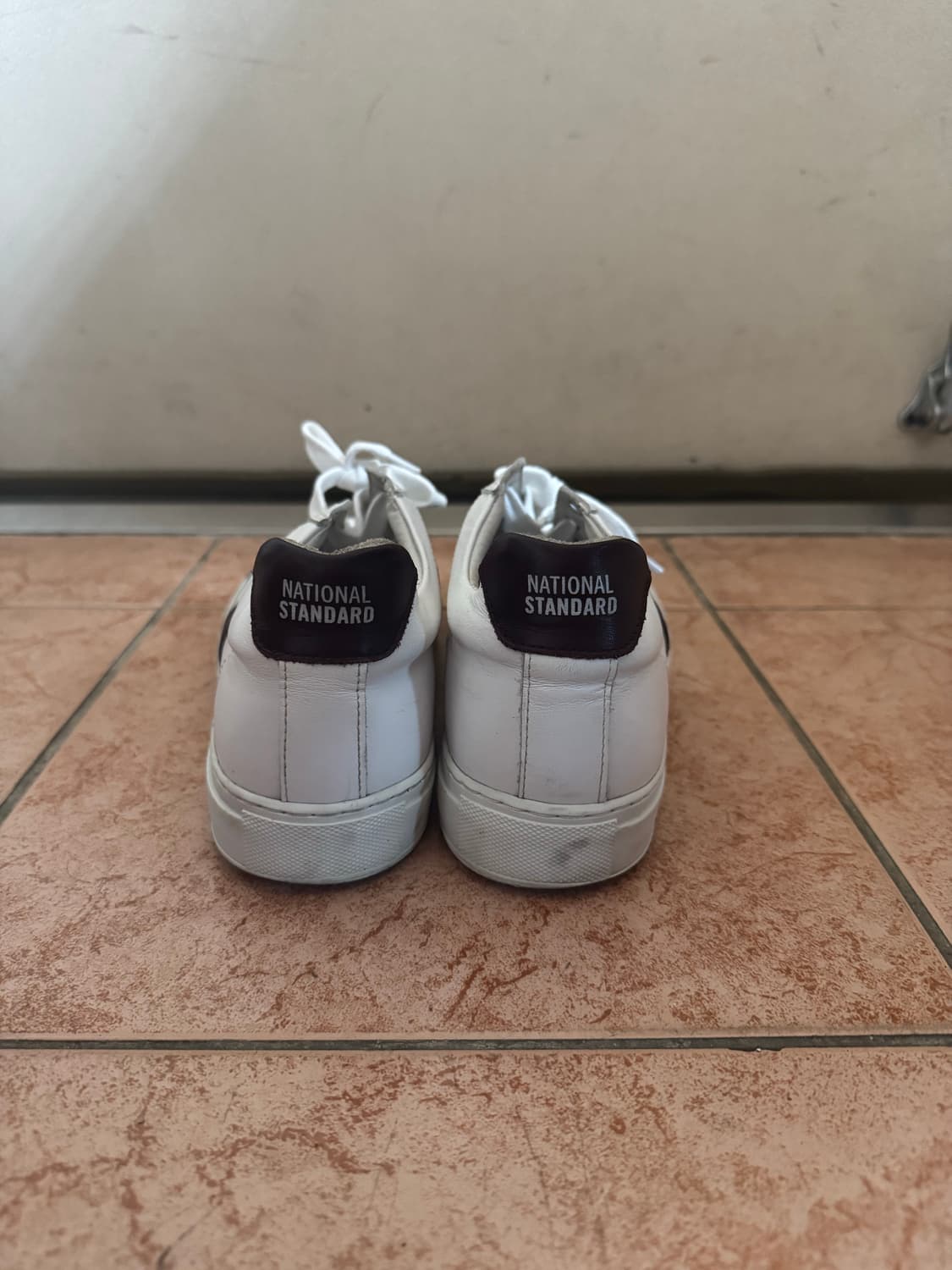 내셔널스탠다드 남성 스니커즈 상품이미지3