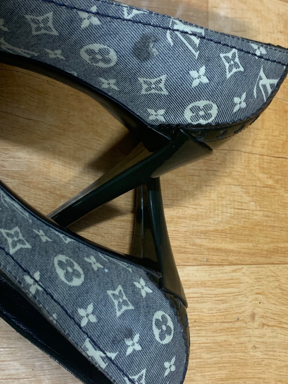 루이비통 모노그램 패턴 펌프스(36 사이즈) 상품이미지6