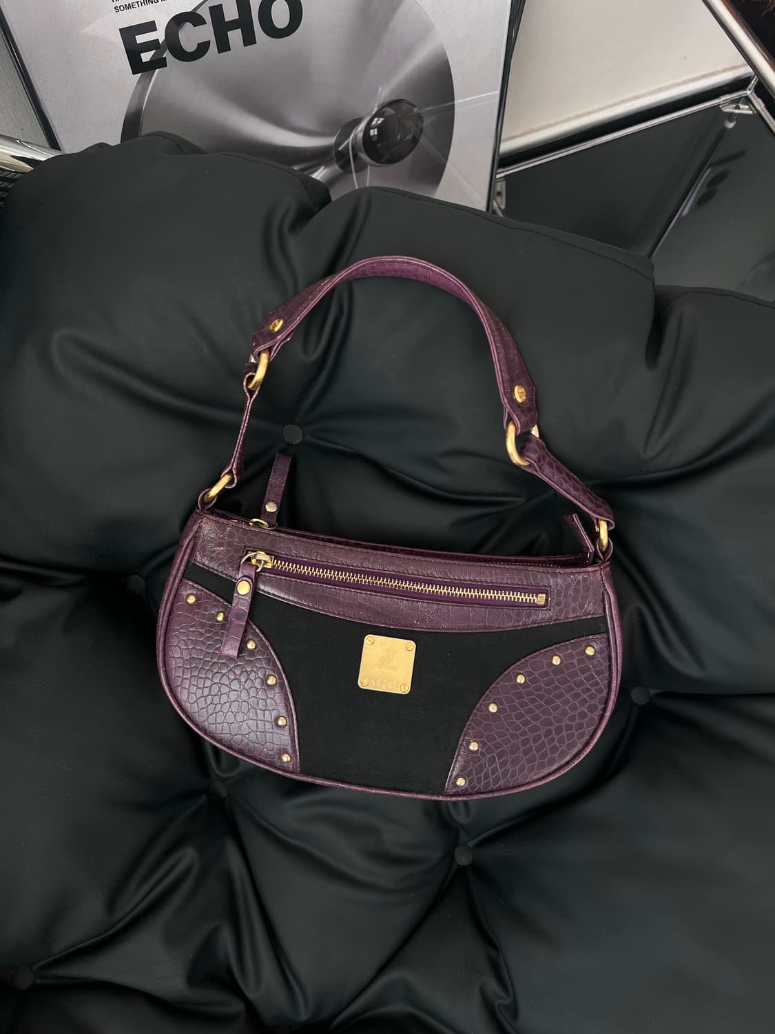 MCM 크로크 레트로 숄더백 상품이미지1