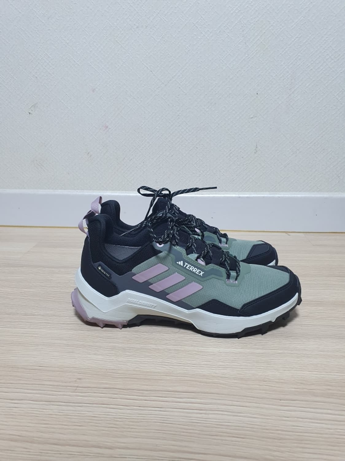 아디다스 테렉스 고어텍스 등산화 250 상품이미지1