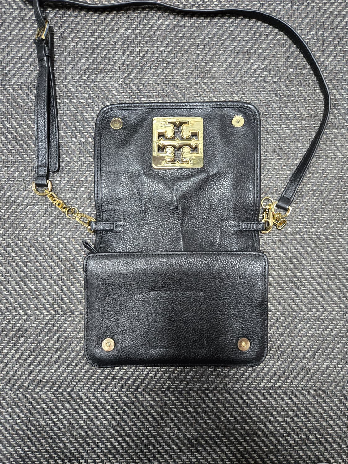 토리버치 브리튼 콤보 크로스바디 백 상품이미지6