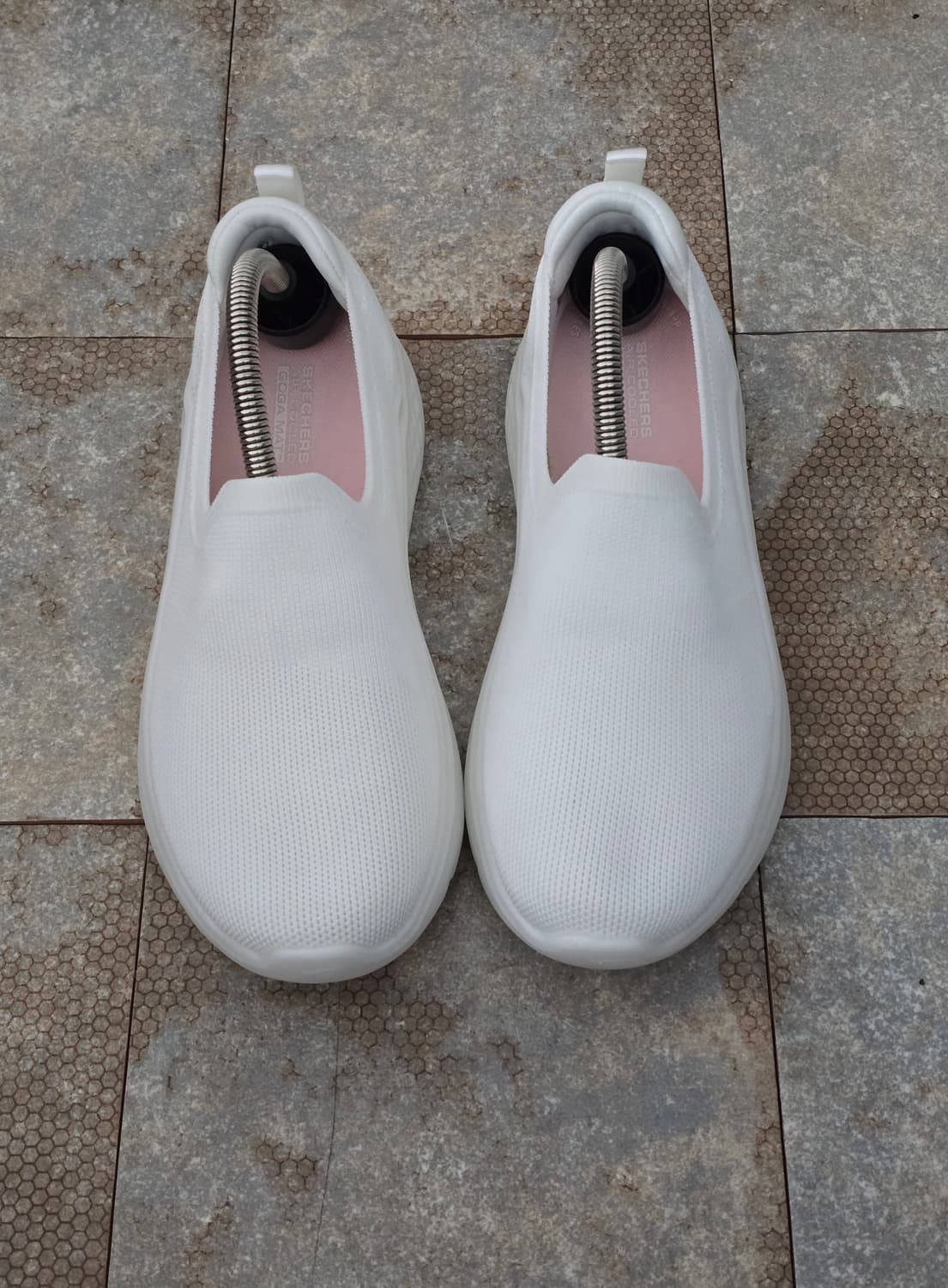 (245)스케쳐스 고워크 하이퍼 버스트 상품이미지2