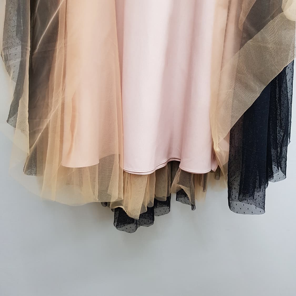 한섬 더스토어 2021 도트 망사 배색 롱스커트 M사이즈 상품이미지3