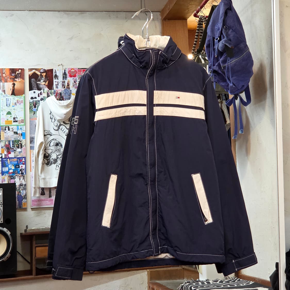 타미힐피거 네이비 배색 바람막이 점퍼 상품이미지1
