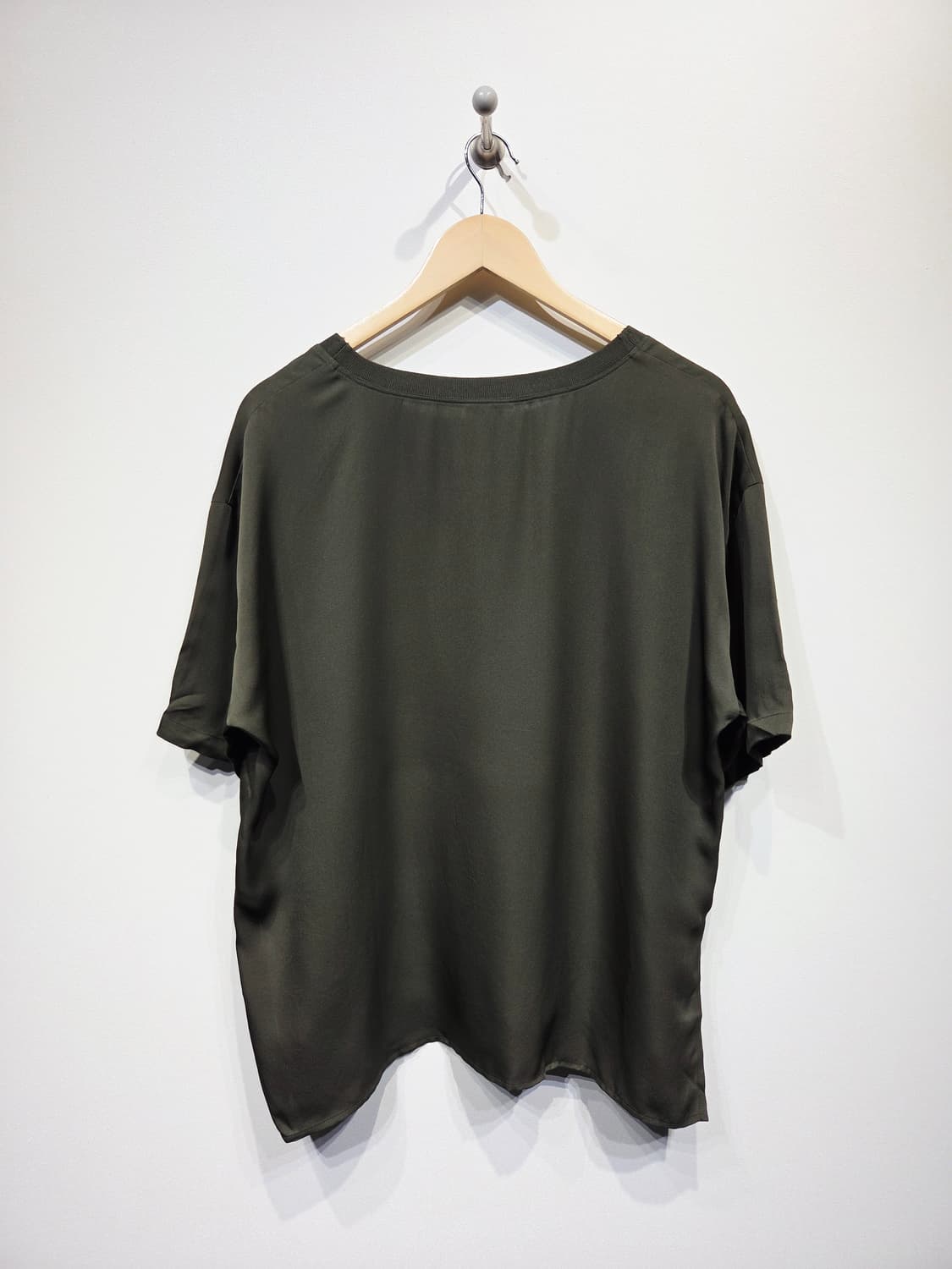 띠어리 Theory 올리브그린 실크 반팔_S 상품이미지7