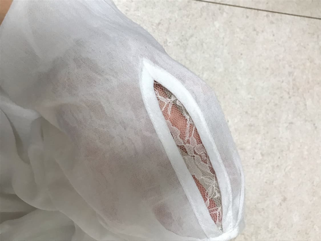 모리걸 화이트 벌룬핏 레이스 블라우스 상품이미지3