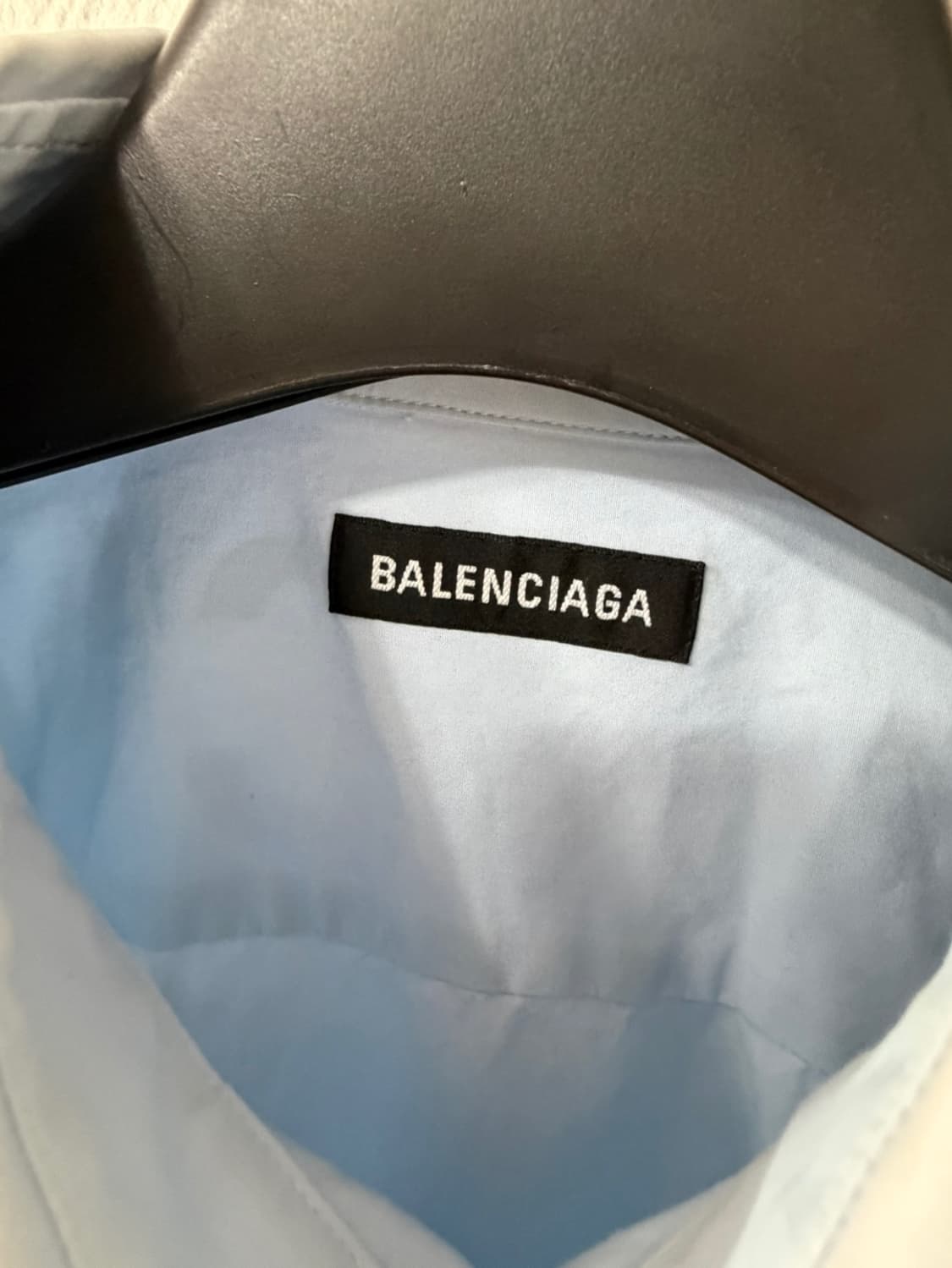 발렌시아가 백 로고 프린팅 셔츠  상품이미지5