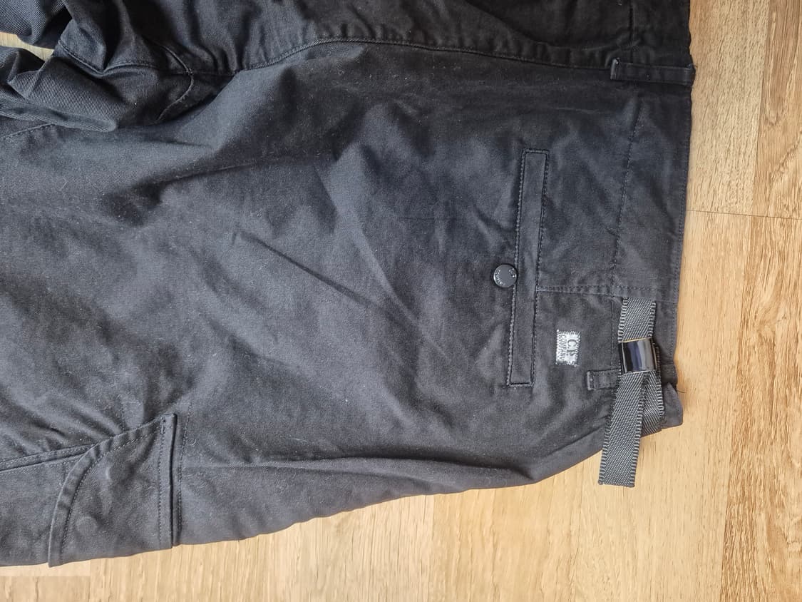 CP 컴퍼니 스트레치 새틴 카고 팬츠 남성  34인치 상품이미지7