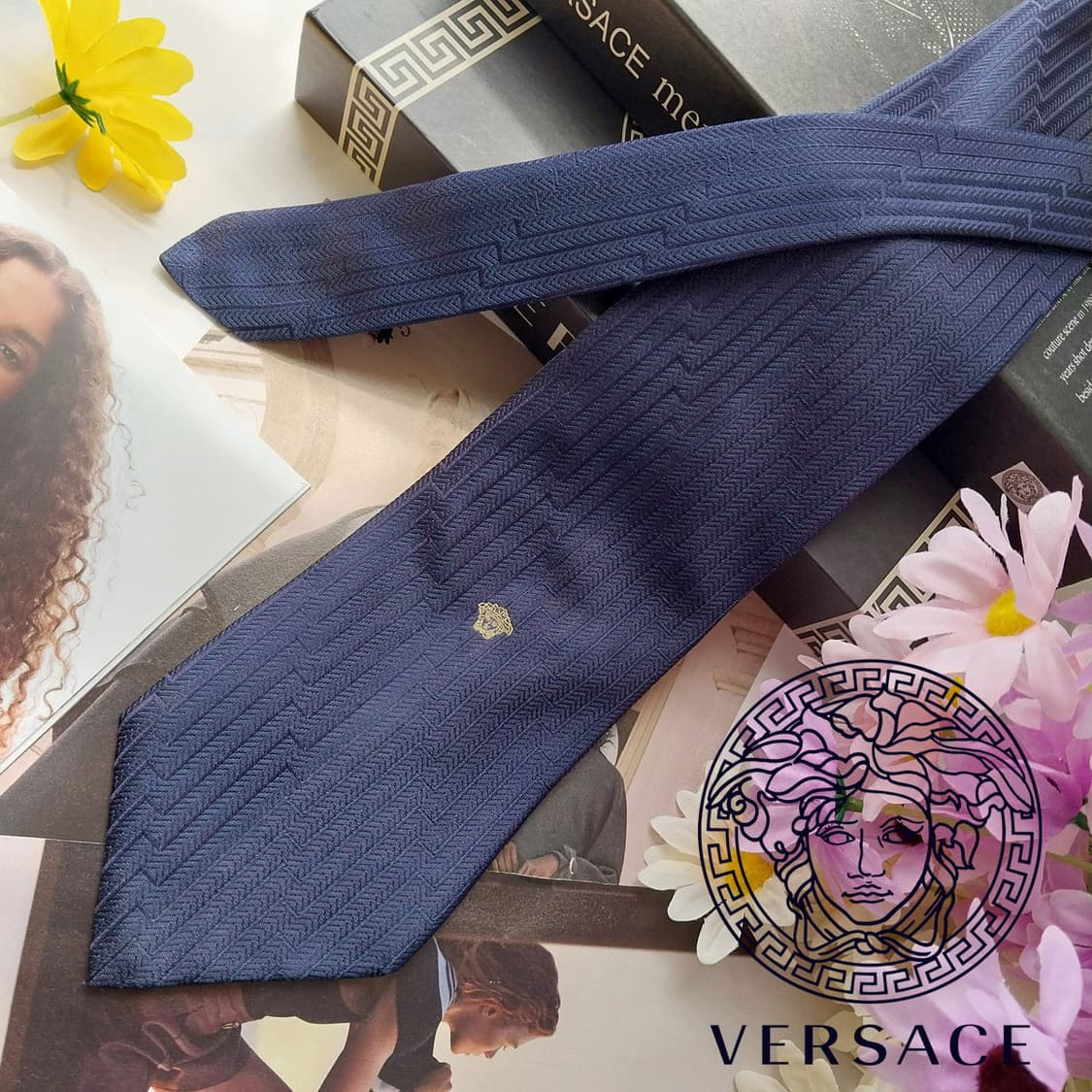 지아니 베르사체 실크 네이비 자카드 넥타이 9.5cm A+등급 K2557 상품이미지2