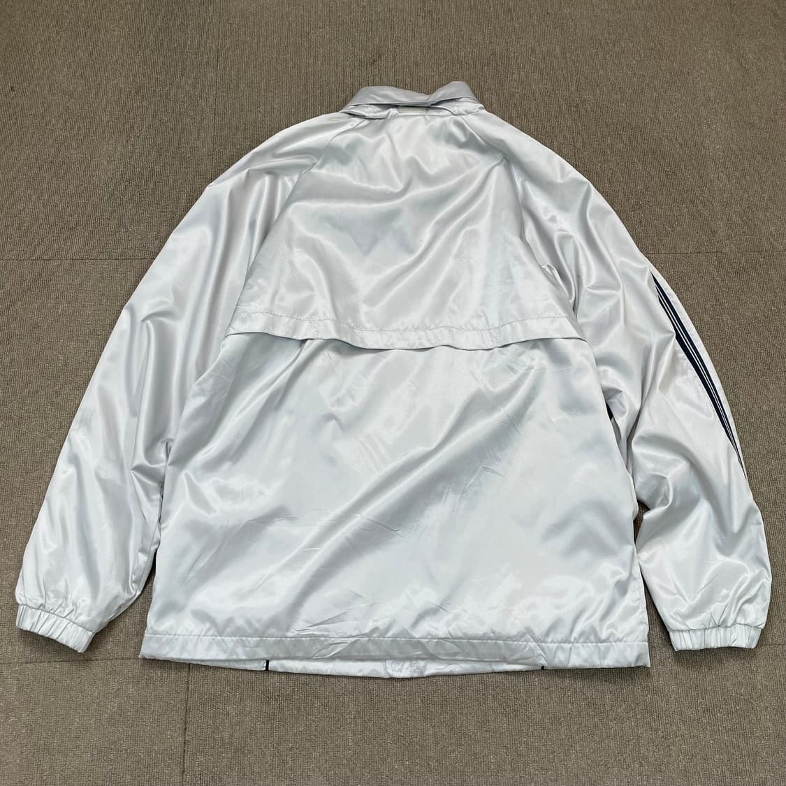 00s nike 나이키 실버 바람막이 L 상품이미지7