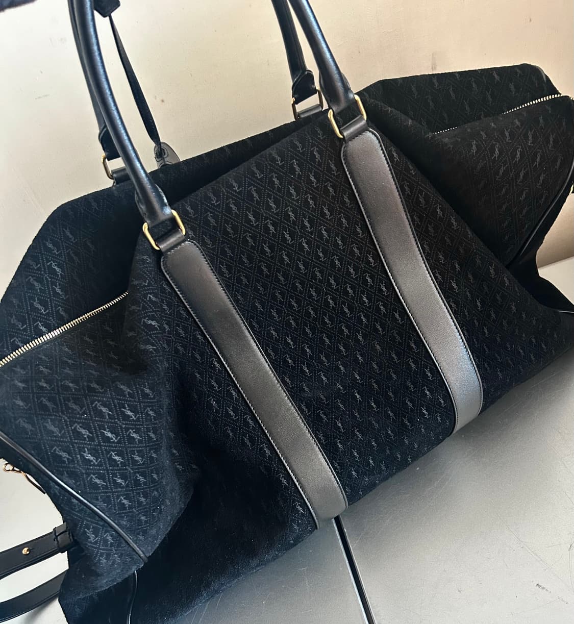 생로랑 스웨이드 보스턴백 상품이미지3