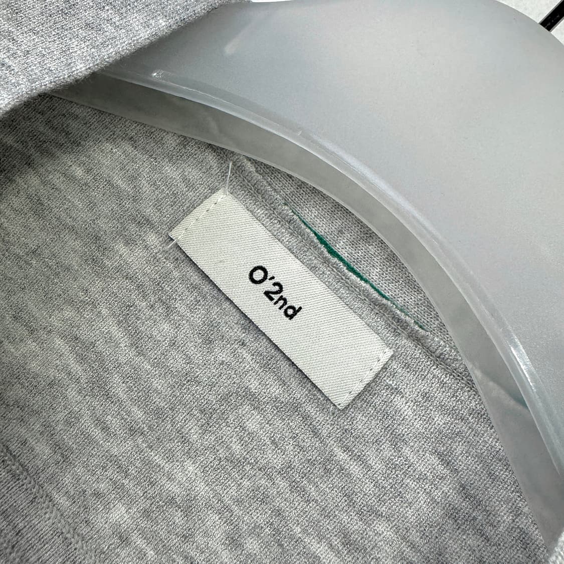 오즈세컨 오버핏 배색 라인 니트 가디건 상품이미지3