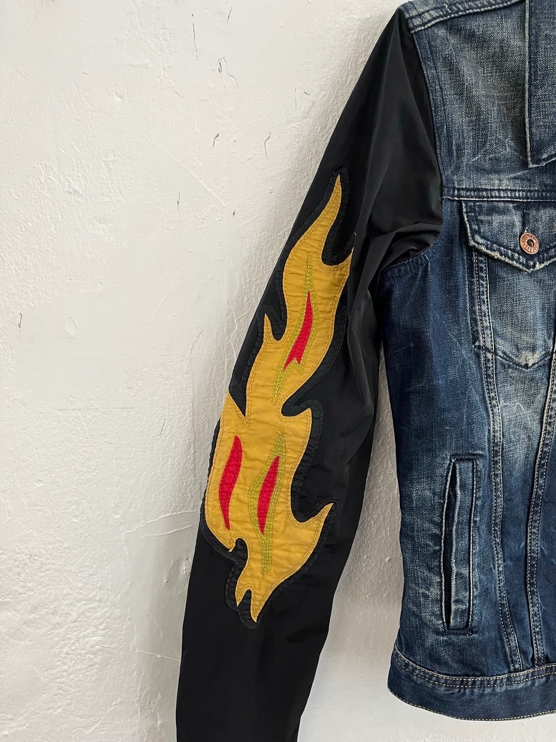 디젤 컬렉션 플레임 데님 자켓 상품이미지3