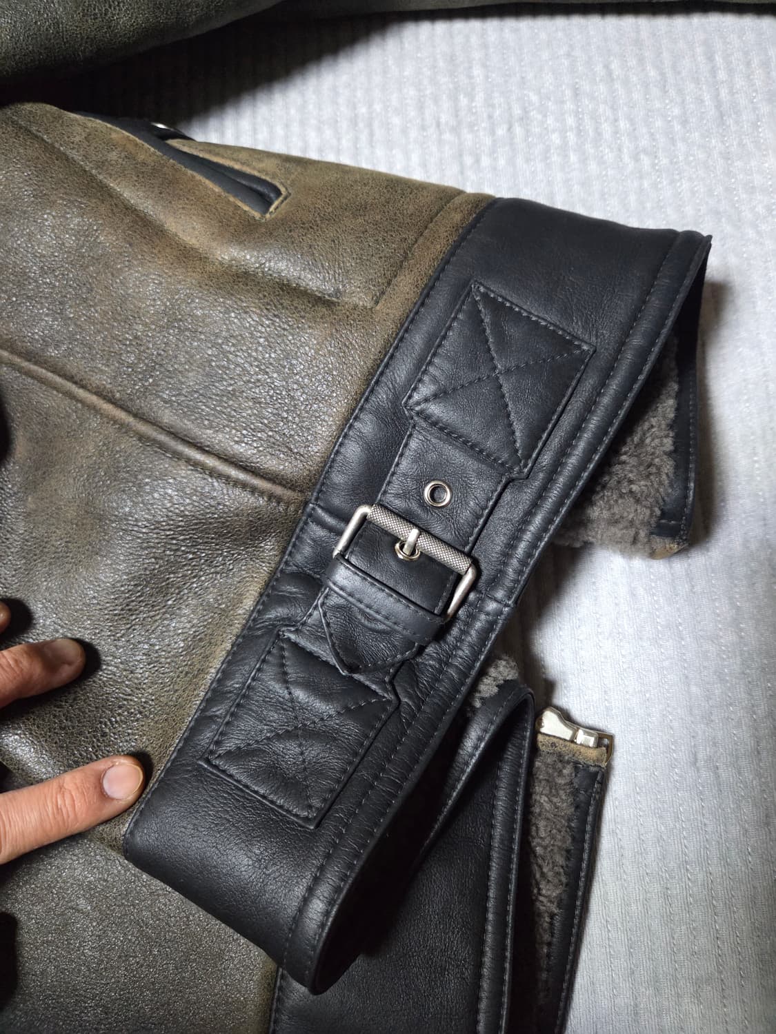 산드로  23fw 무스탕 52사이즈 105  상품이미지8