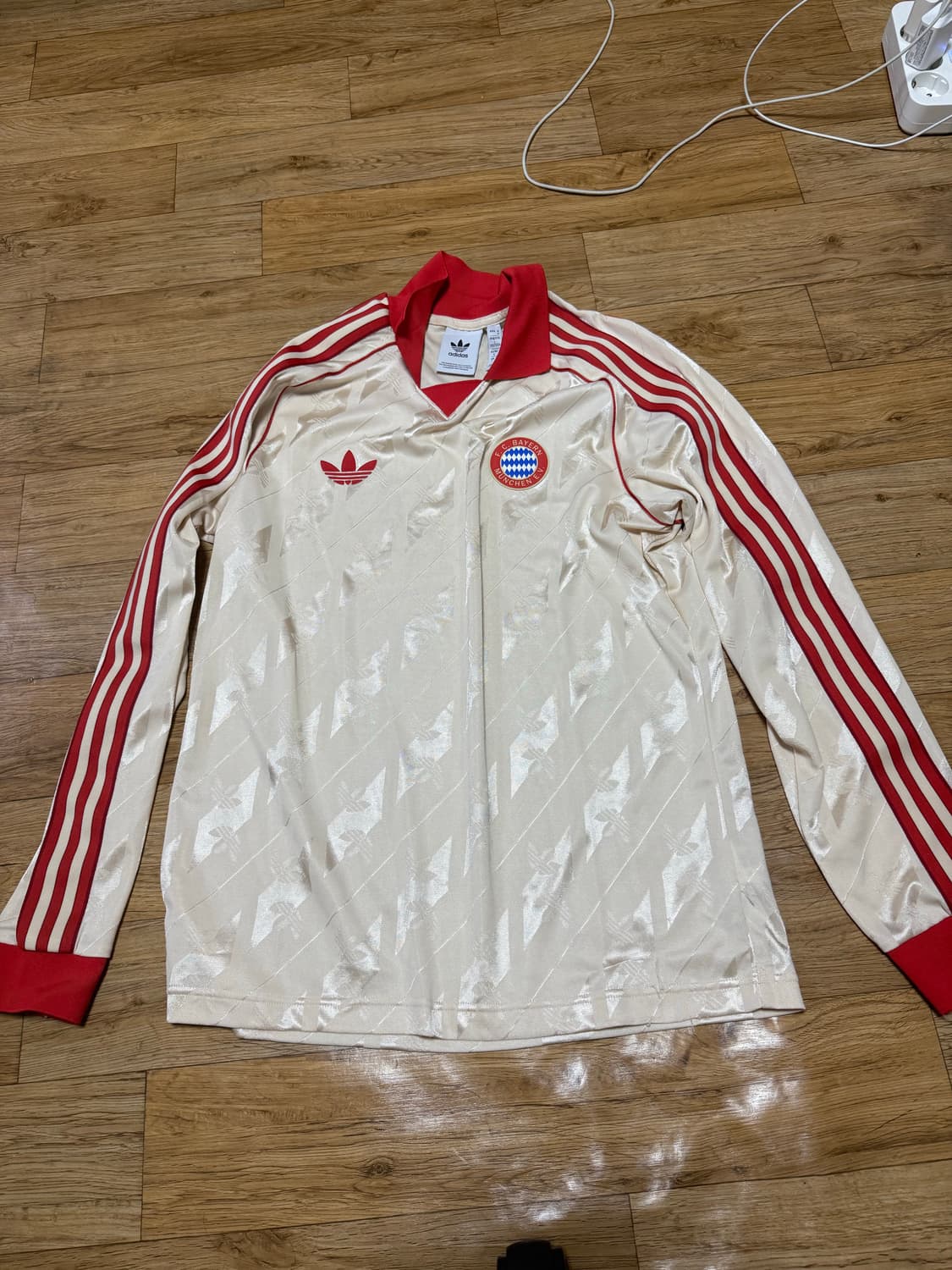 아디다스 바이에른 뮌헨 LFSTLR 저지 리넨(L) 상품이미지2