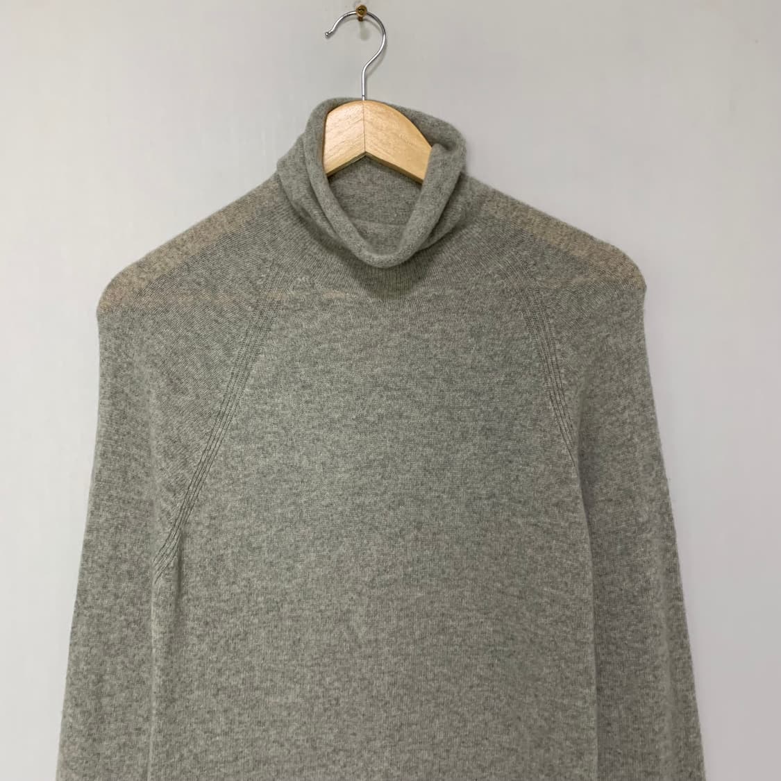 캐시미어 100% 빈티지 터틀넥 니트 라이트 그레이 상품이미지3