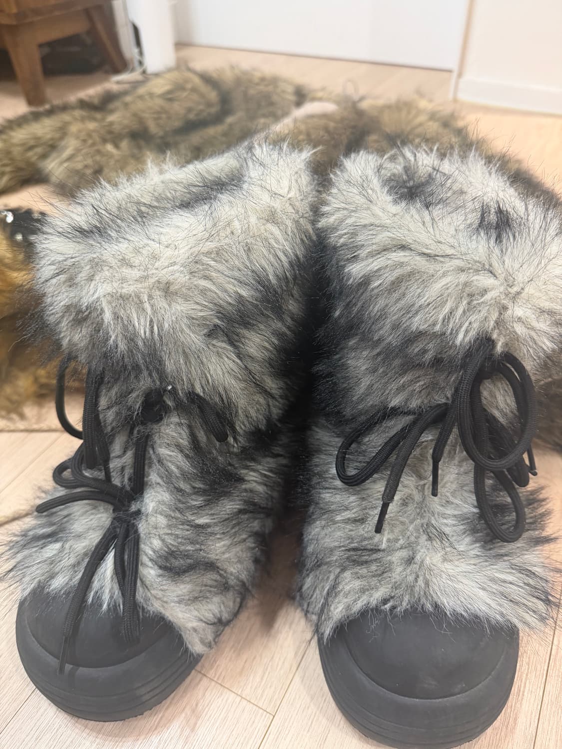 퍼자켓,  퍼 숏츠, 롱부츠 코디 일괄판매 상품이미지4