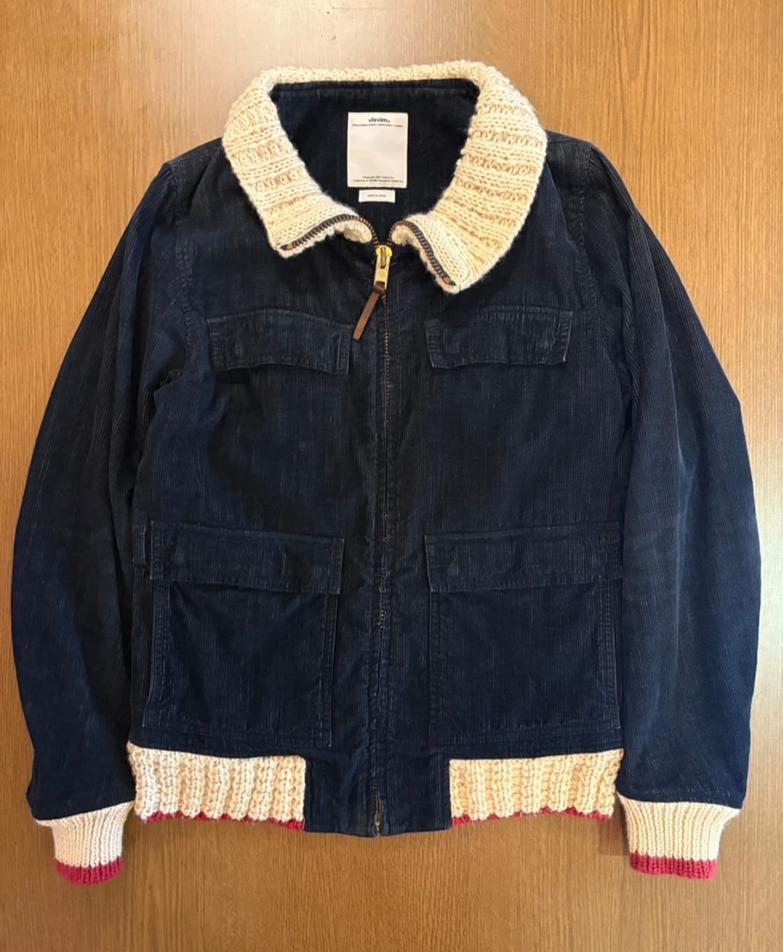 visvim 골덴 자켓 네이비 베이지 배색 1 사이즈입니다. 독특한 니트 상품이미지1