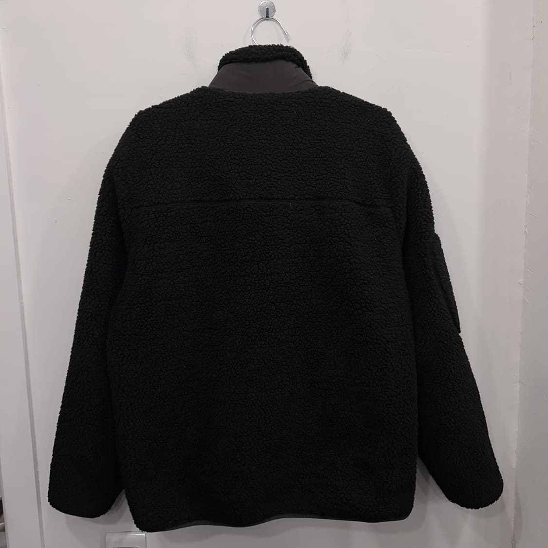 펄스 오리진 와펜로고 하이넥 뽀글이 플리스 상품이미지5