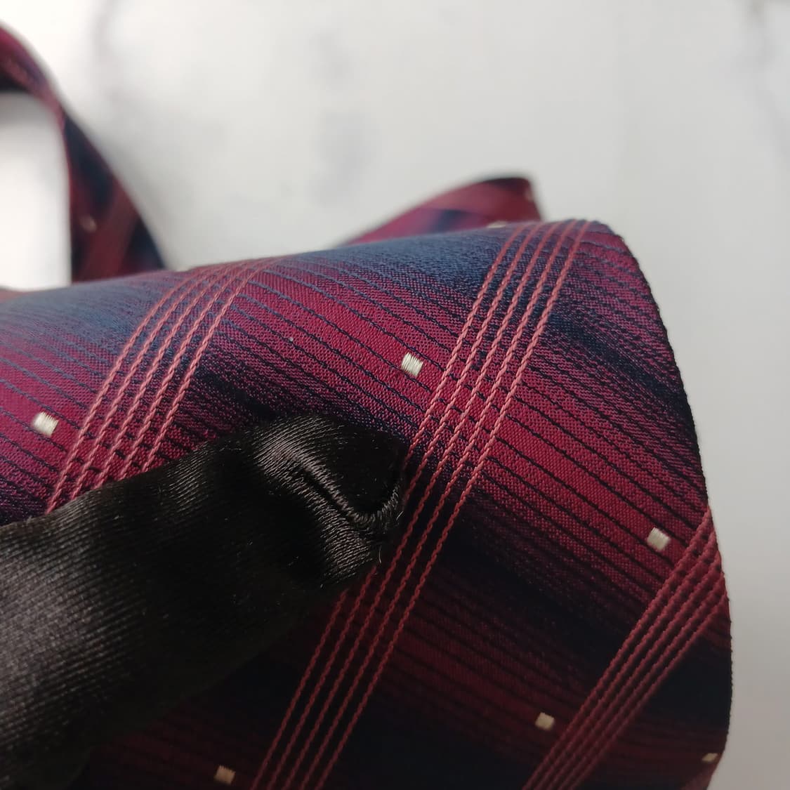 아쿠아스큐텀 실크 와인 스트라이프 넥타이 9.5cm A등급 E962
 상품이미지10