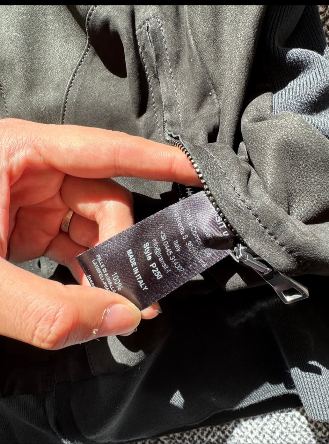 트랜짓 램스킨 봄버 상품이미지5