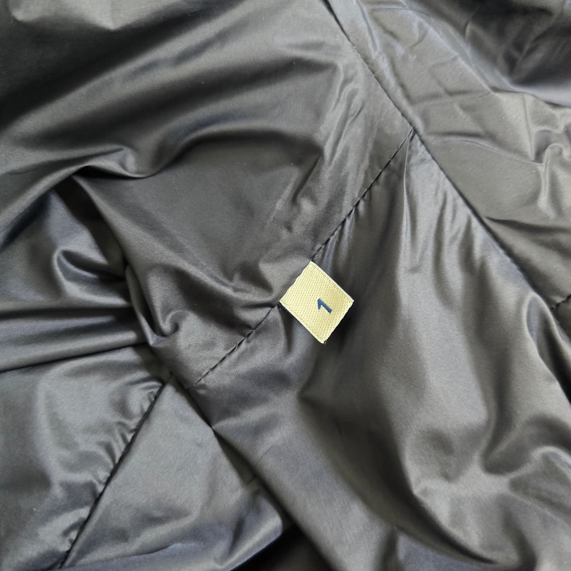 25fw 몽클레어 나잔 패딩 1사이즈 95 판매 상품이미지5