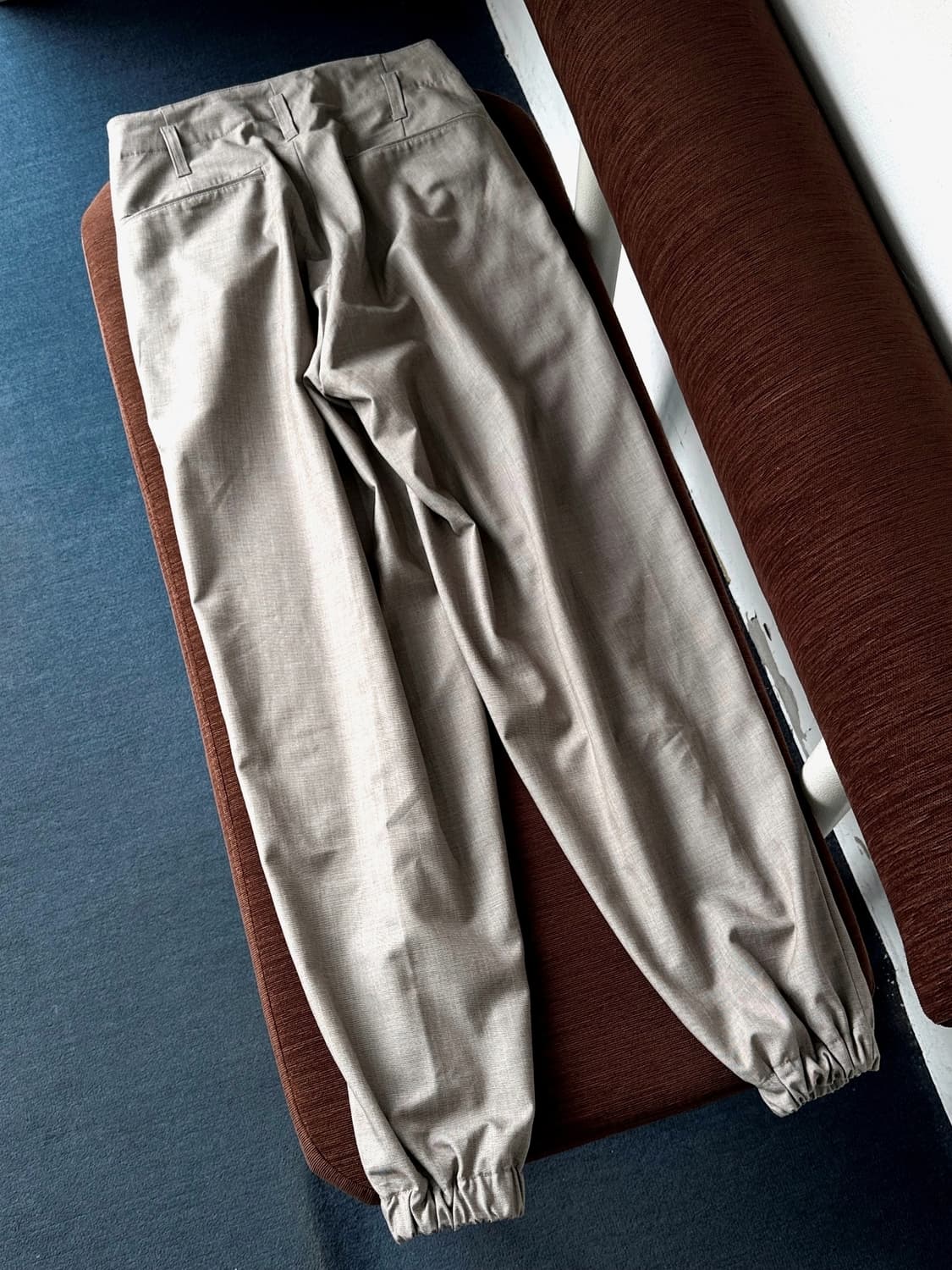Rayon blend tuck jogger trousers 상품이미지8