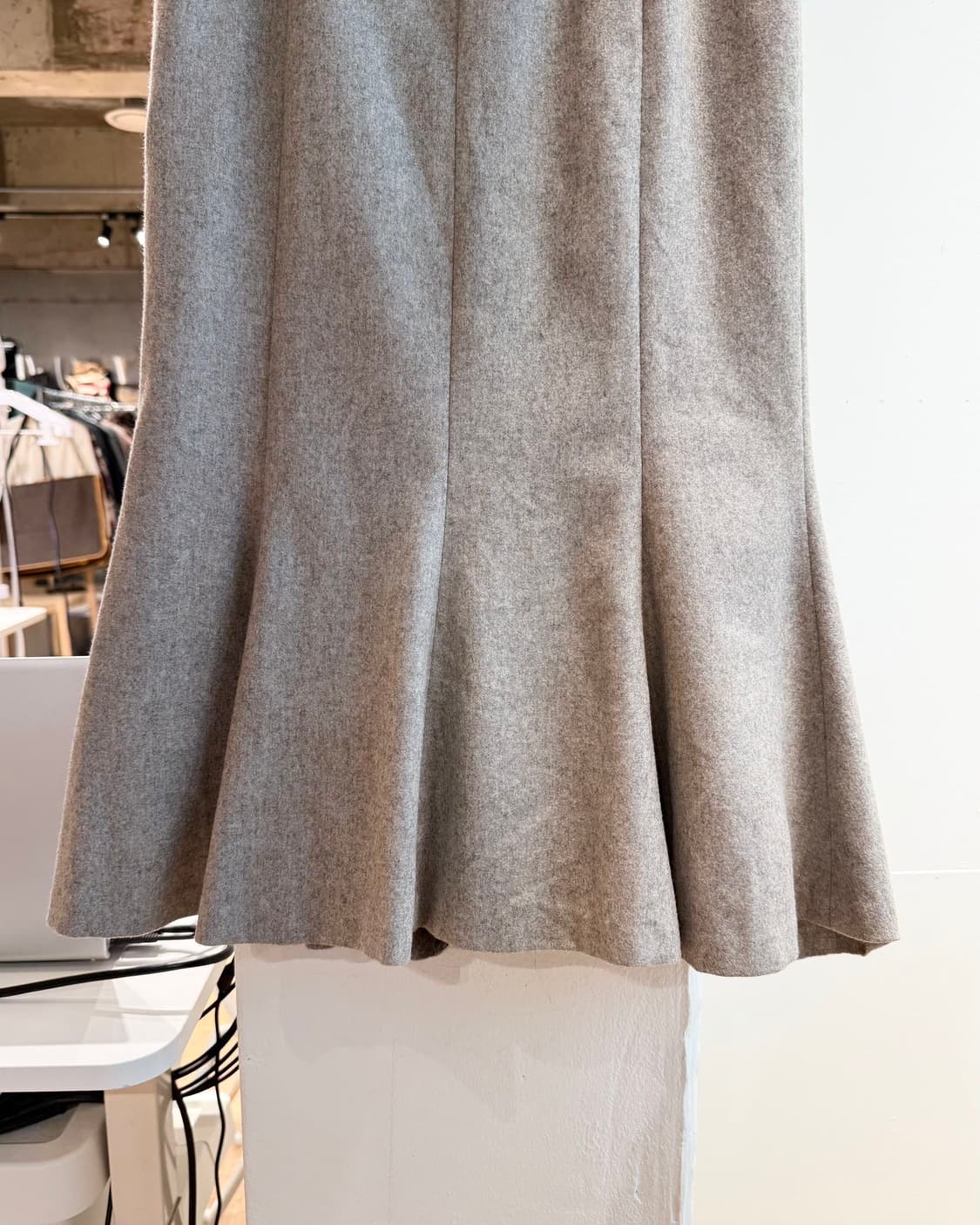 폴로 랄프로렌 그레이 플레어 미디스커트 상품이미지4