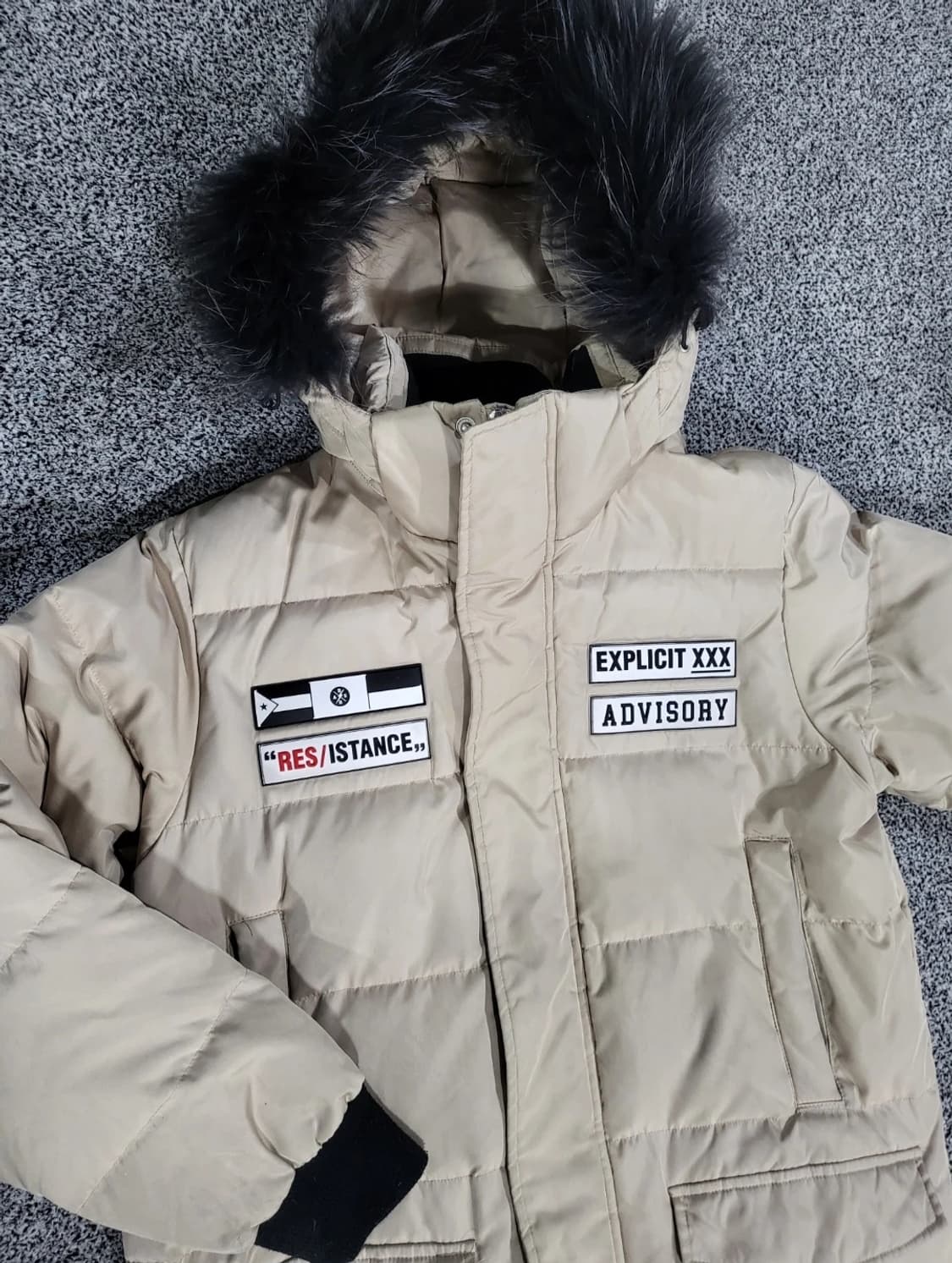 어드바이저리 패치 베이지 패딩자켓 상품이미지3