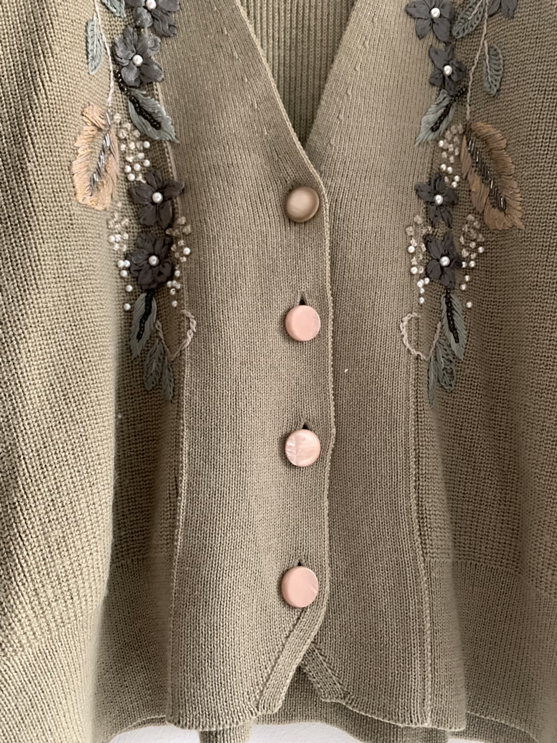 Flower Emboridery Khaki Cardigan 상품이미지5