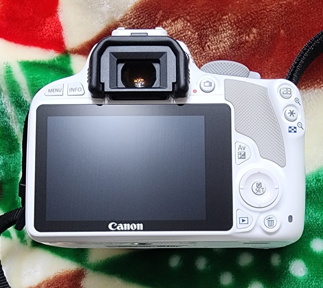 캐논 EOS 100D 화이트 + 40mm 렌즈 팝니다. 상품이미지7