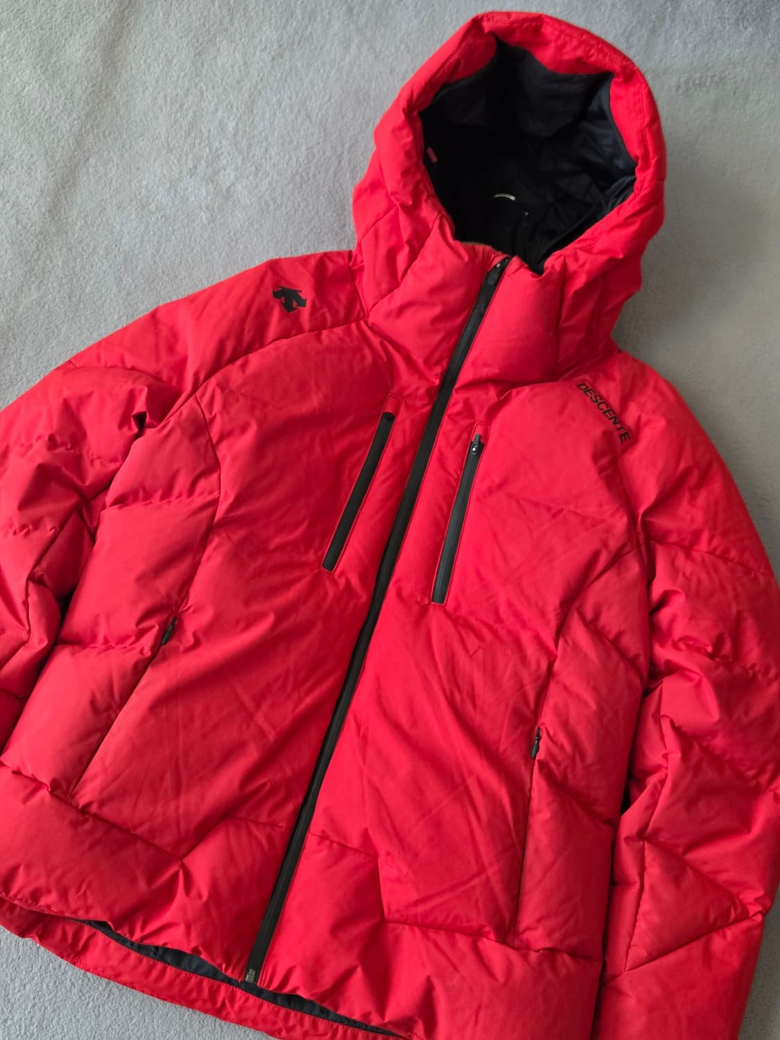 (105)
데샹트 캐논숏 덕다운패딩 남
 상품이미지1