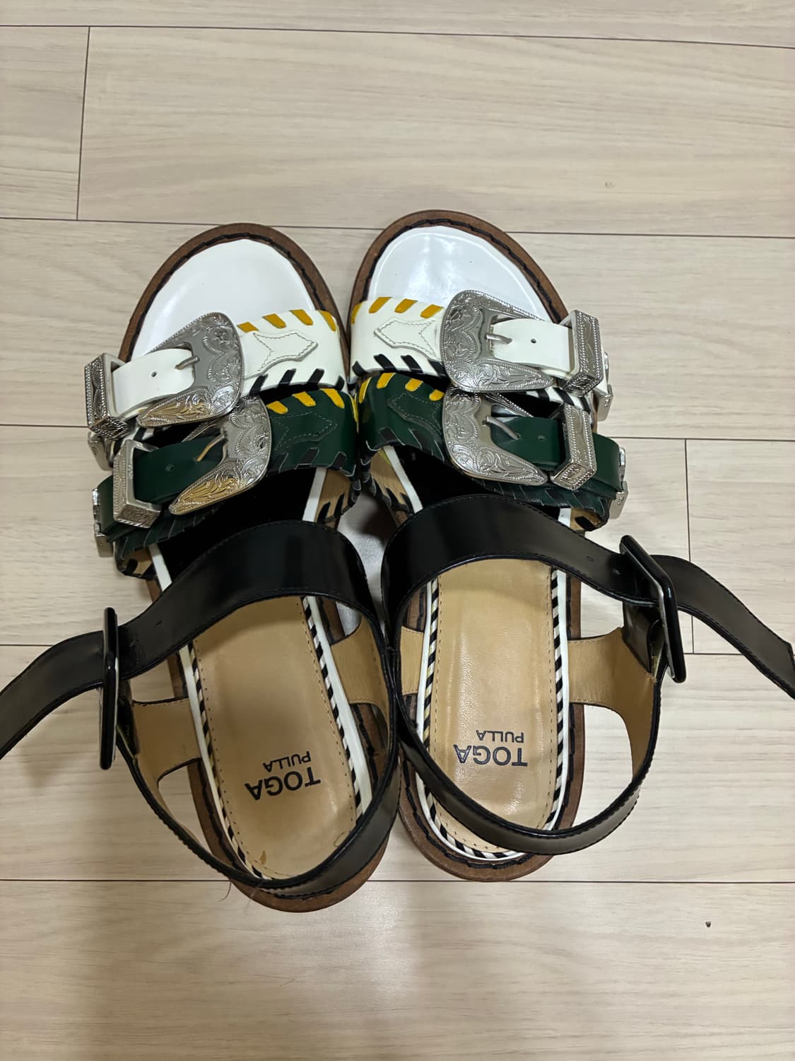 (새상품) 토가풀라 웨스턴 버클 플랫폼 샌들 235mm eu 36 상품이미지2