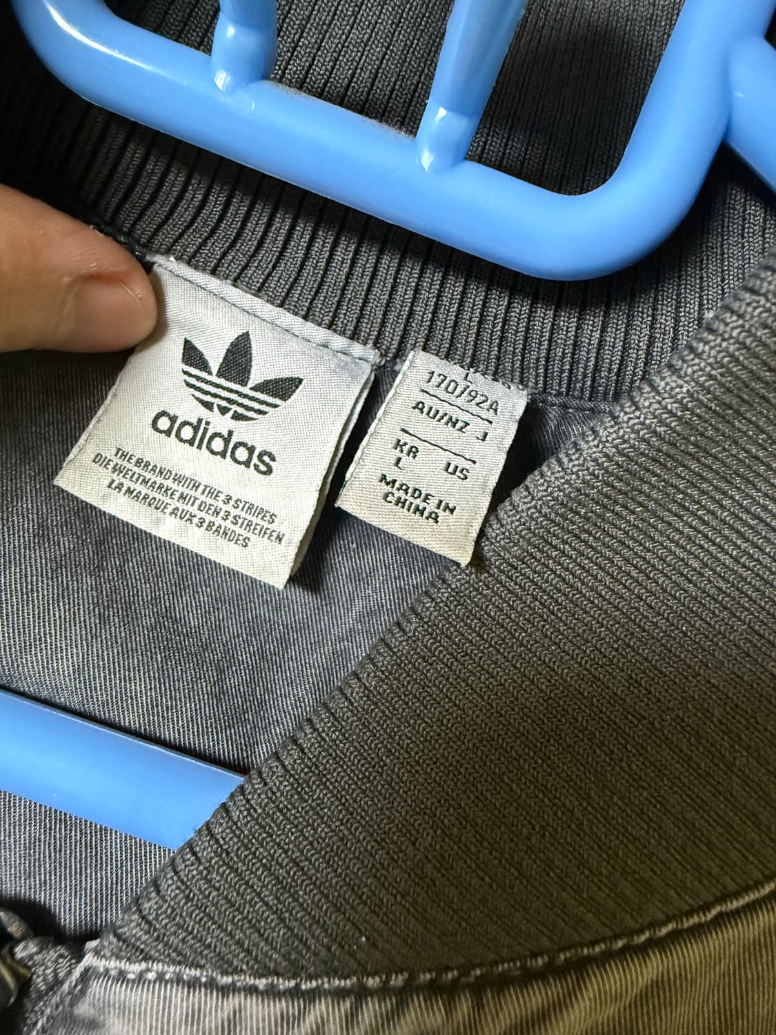 아디다스 아딜레늄2 워시드 봄버 자켓 차콜 상품이미지3