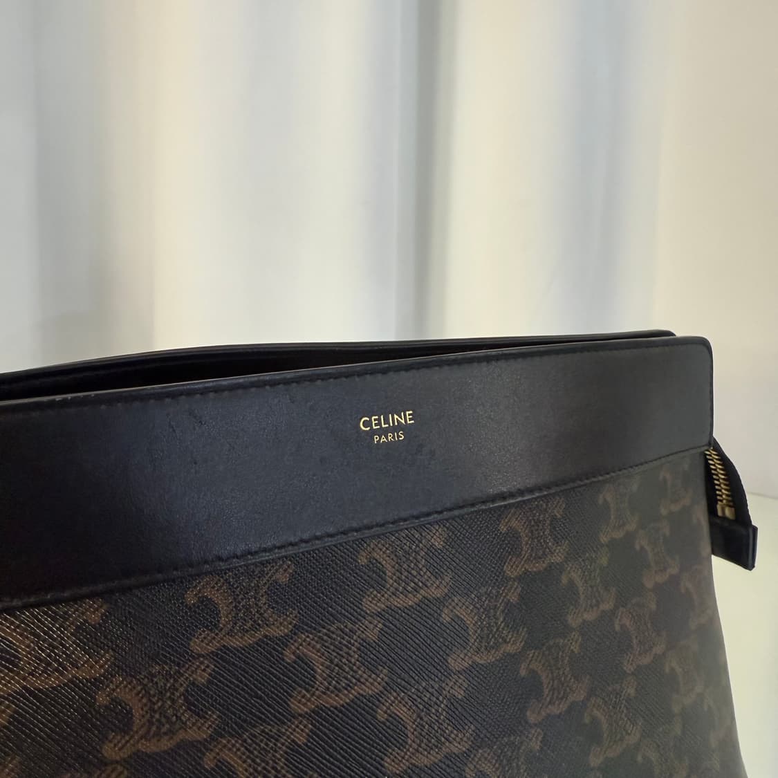 셀린느 포쉐트 트라이앵글 클러치 상품이미지6