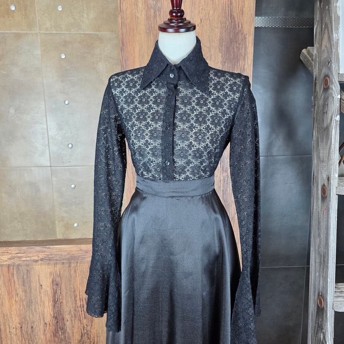 베네통  레이스 벨 슬리브 블라우스 상품이미지1