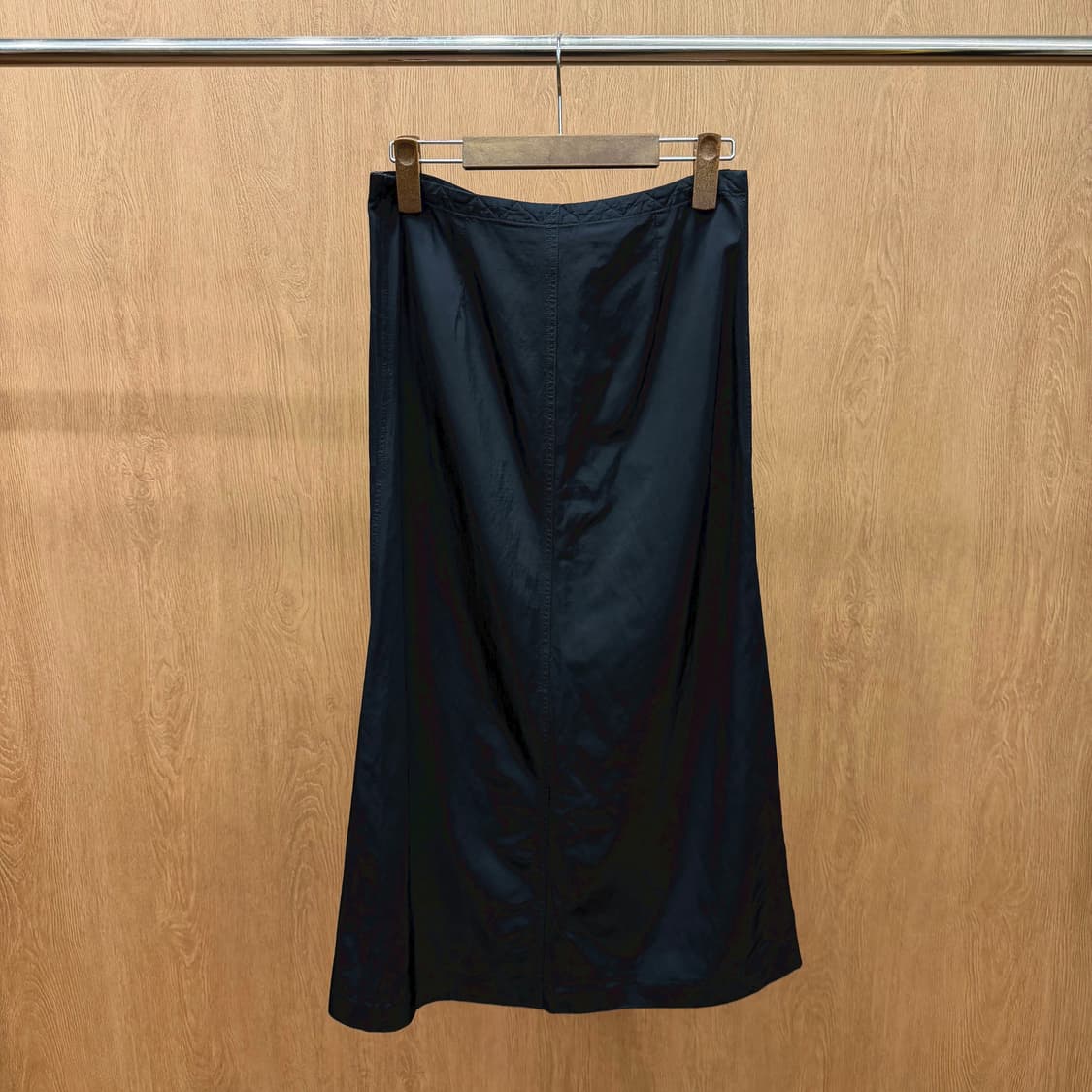 드리스 반 노튼 롱 스커트 이너 스트링 패치 포켓 디테일 블랙 상품이미지3